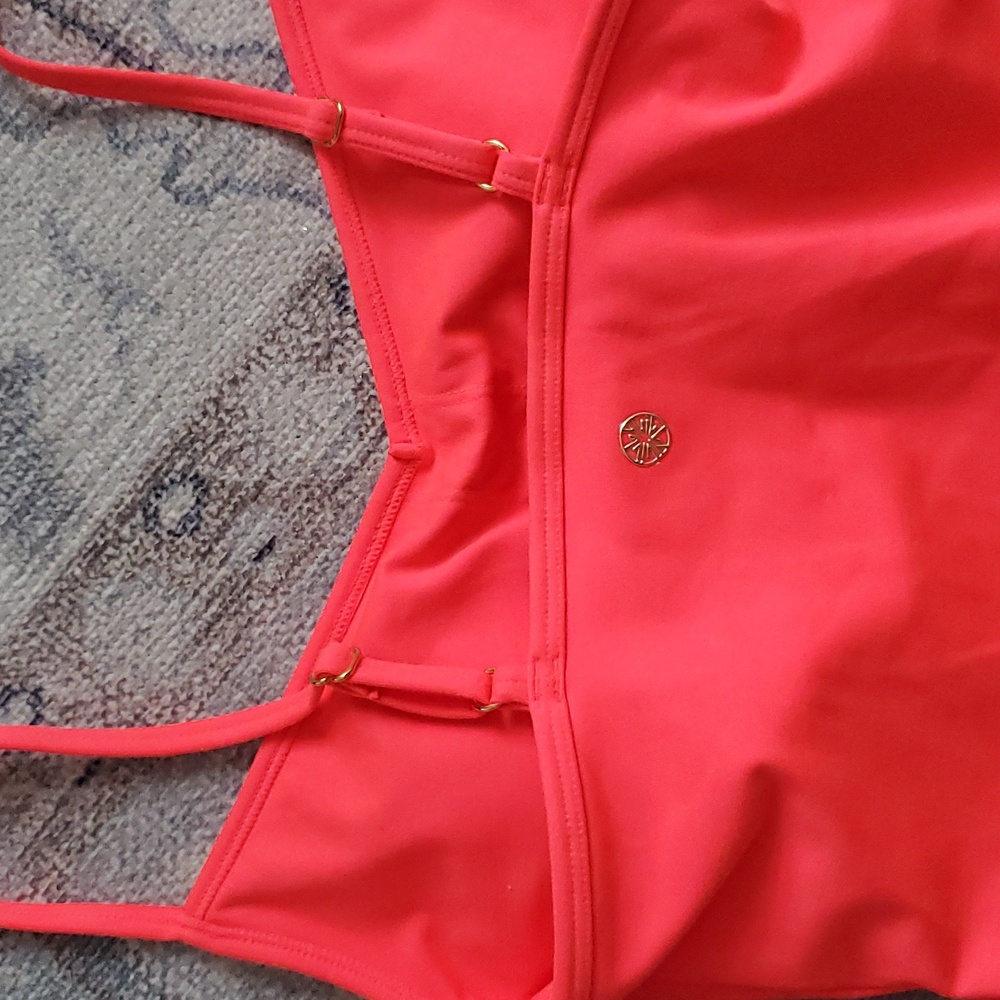 NWT Lilly Pulitzer Luxletic Cassis Scallop Bra Tank In Spicy Coral Top SzS - Picture 9 of 11